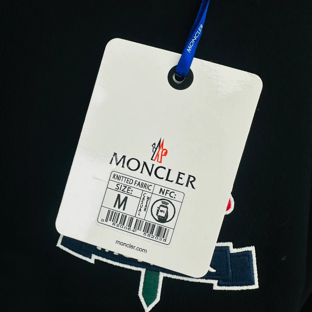 ： 🤳𝐌𝐎𝐍𝐂𝐋𝐄𝐑 ：☑️ 440 👕 ：☑️ 1*1 。🔜 。 ：☑️ 3D ，🇧🇫 1：1 。 ， ， ！🇲🇩 ！ Size：☑️S 〰️M 〰️L 〰️XL 〰️XXL